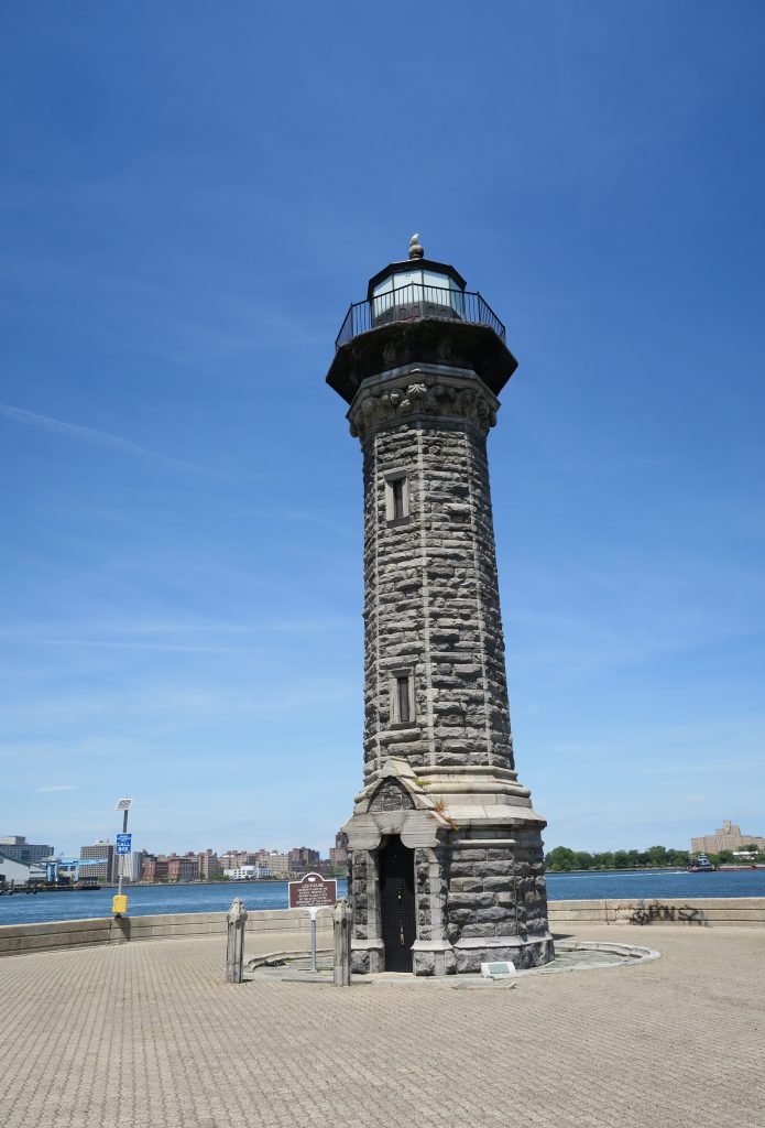 The Roosevelt Island Lighthouse