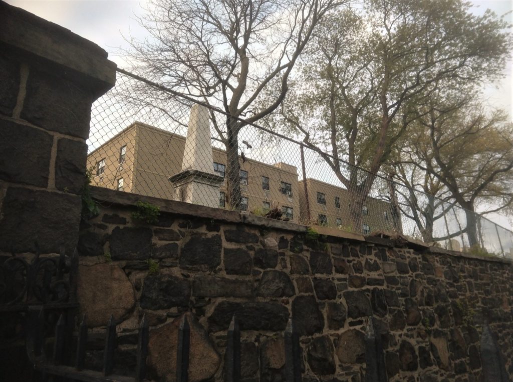 Hidden Cemetery in Queens