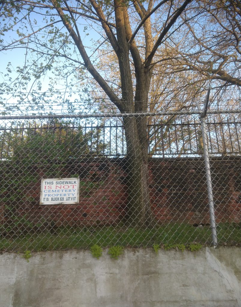 Lawrence Family Cemetery, Astoria