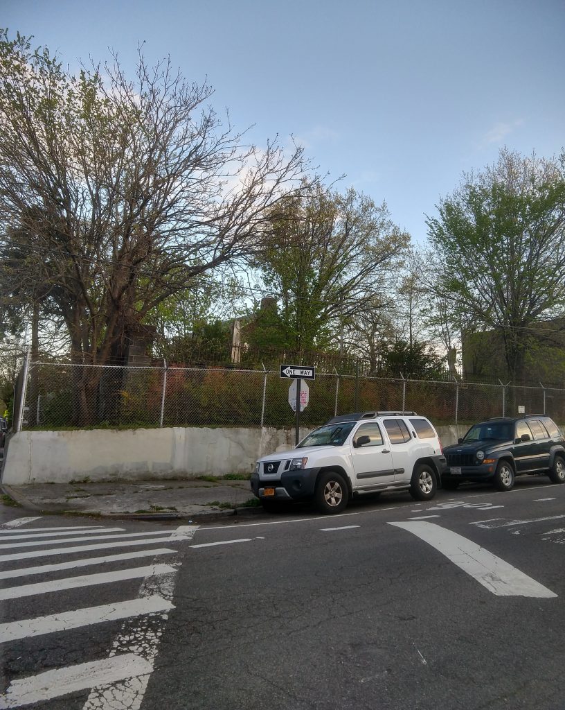 Lawrence Family Cemetery, Astoria